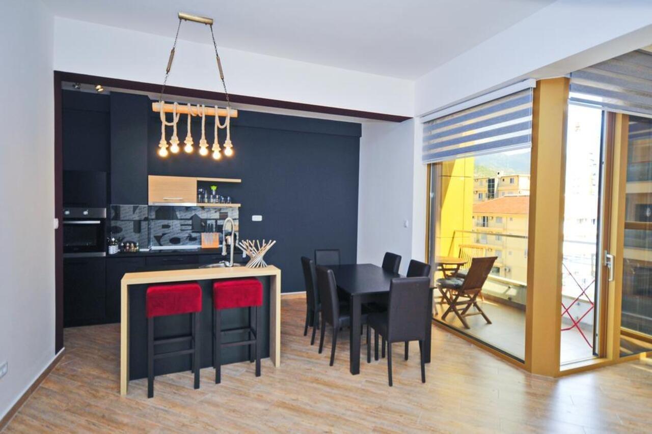Sea Breeze Lux Apartments บุดวา ภายนอก รูปภาพ