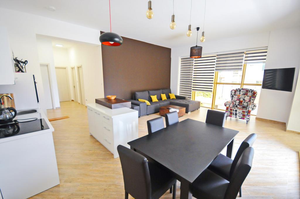 Sea Breeze Lux Apartments บุดวา ภายนอก รูปภาพ