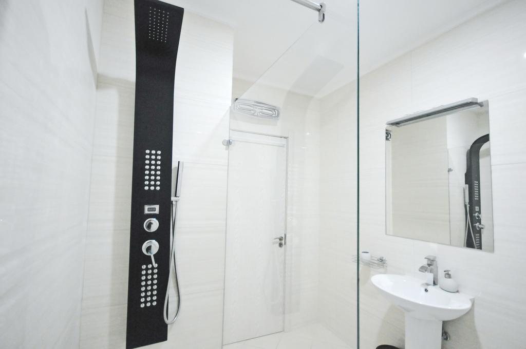Sea Breeze Lux Apartments บุดวา ภายนอก รูปภาพ