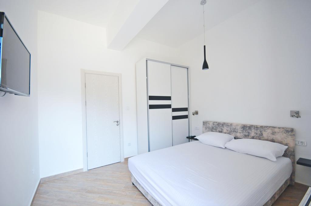 Sea Breeze Lux Apartments บุดวา ภายนอก รูปภาพ