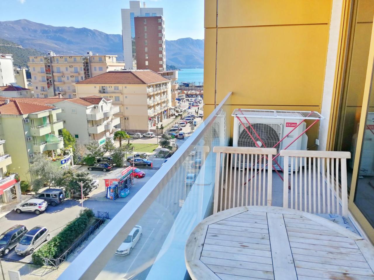 Sea Breeze Lux Apartments บุดวา ภายนอก รูปภาพ