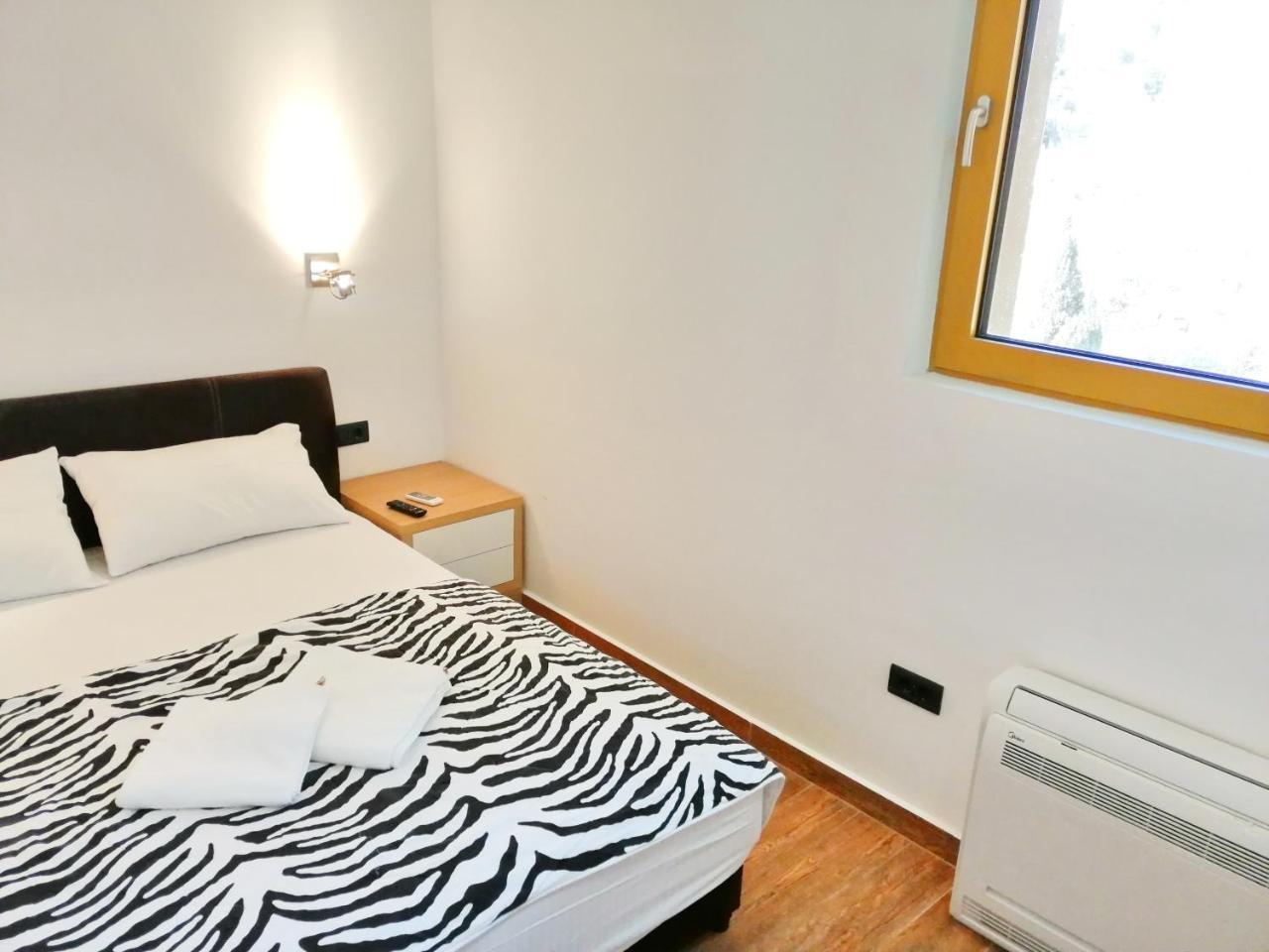Sea Breeze Lux Apartments บุดวา ภายนอก รูปภาพ