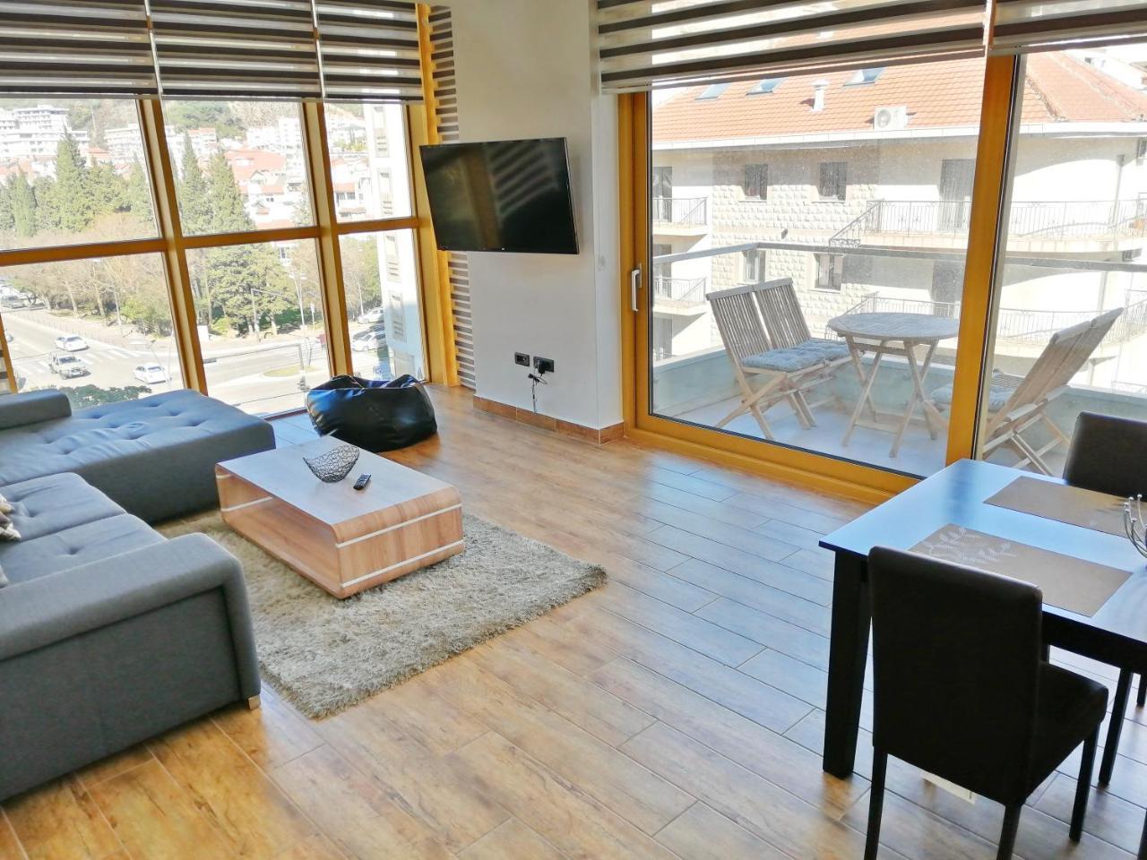 Sea Breeze Lux Apartments บุดวา ภายนอก รูปภาพ