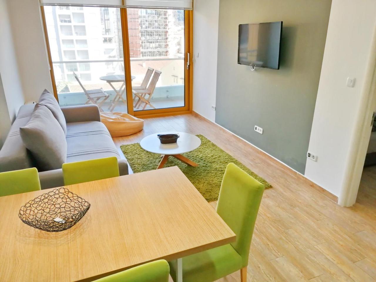 Sea Breeze Lux Apartments บุดวา ภายนอก รูปภาพ
