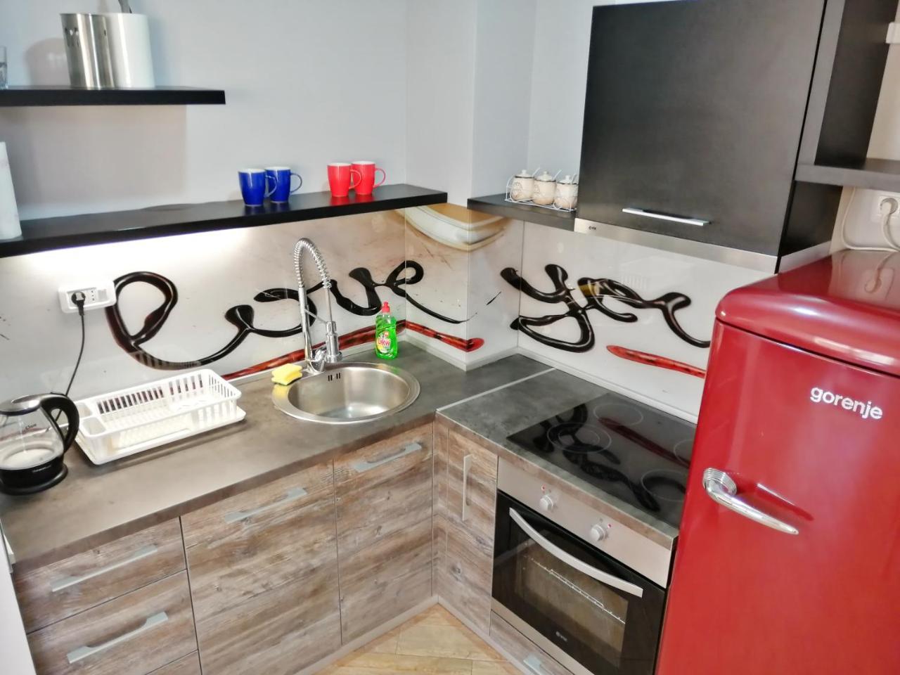 Sea Breeze Lux Apartments บุดวา ภายนอก รูปภาพ