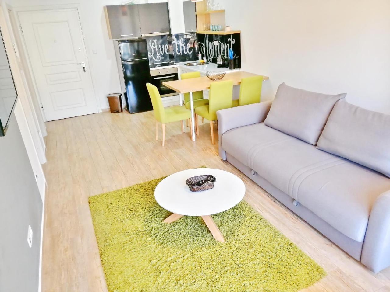 Sea Breeze Lux Apartments บุดวา ภายนอก รูปภาพ